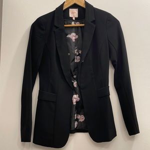 Candie’s Back XS Fitted Blazer